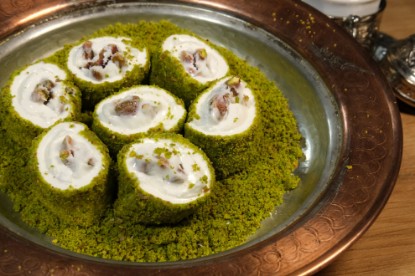 Kaymaklı Antep Fıstıklı (Dışı Toz Antep Fıstıklı) Lokum 500 gr resmi