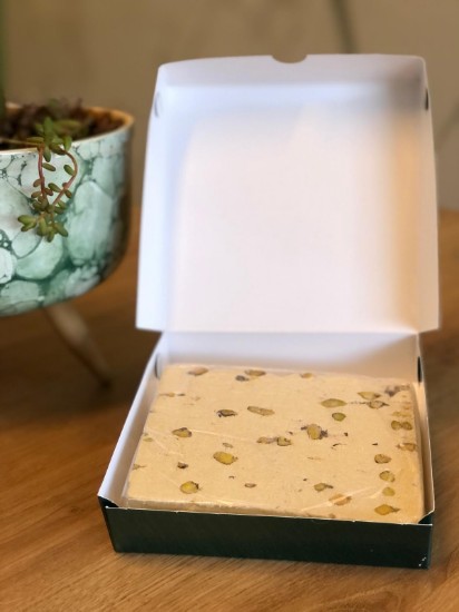 Antep Fıstıklı Tezgah Helvası 500 gr resmi